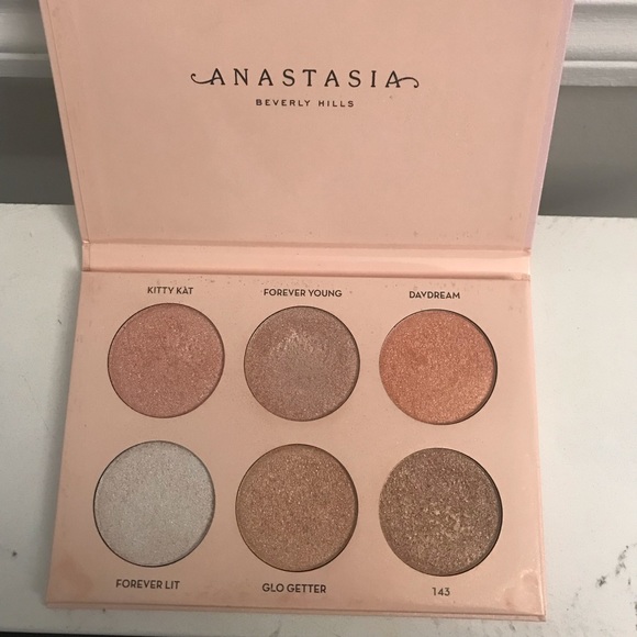 Anastasia Beverly Hills highlighter palette - Picture 3 of 4
